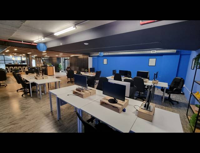 320M² OFFICE FOR SALE IN WOODSTOCK
